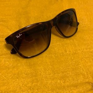 Brown turtle shell Ray Bans